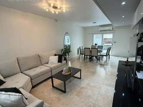 Depto Tipo Casa en Venta de 4 ambientes