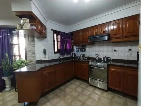 VENTA Casa Multifamiliar 5 Amb, José León Suárez