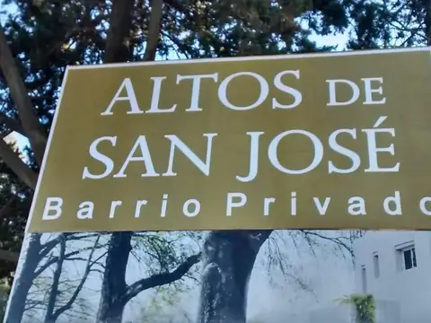 Venta Lote N°53 Barrio Altos de San José FINANCIA