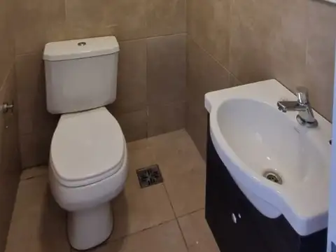 Local en Alquiler en Villa Central Norte, $ 550.000