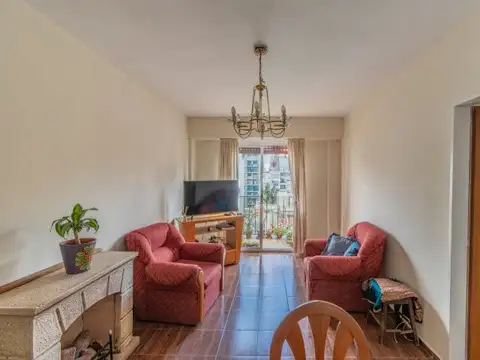 VENTA - DEPARTAMENTO 4 AMBIENTES - DOBLE BALCON - PISO ALTO -SUBTE B -  ALMAGRO