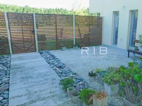 Sobre 1750 m2- Acepta Financiación