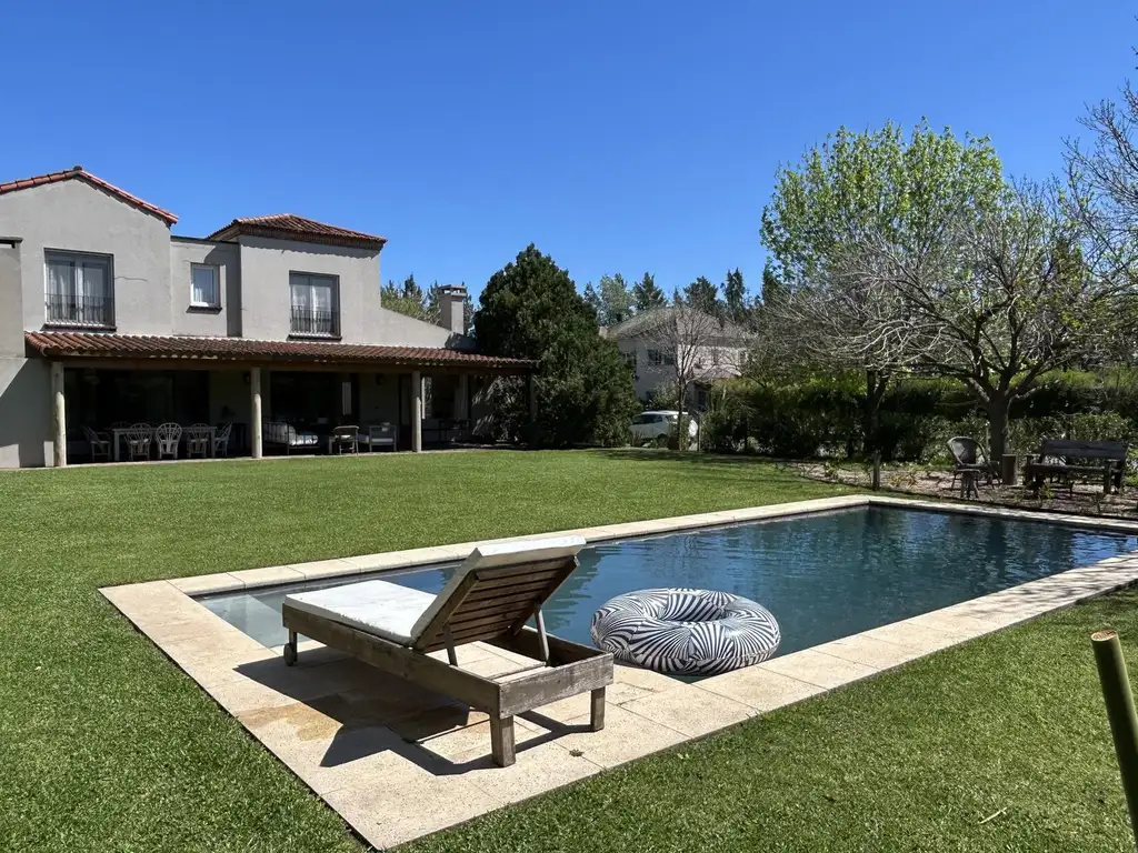 Casa en Alquiler Temporal - 3 dormitorios -