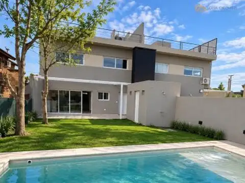 EN VENTA - FUNES CASA A ESTRENAR  3 DORMIT- 4 BAÑOS -  PISCINA - MODERNA
