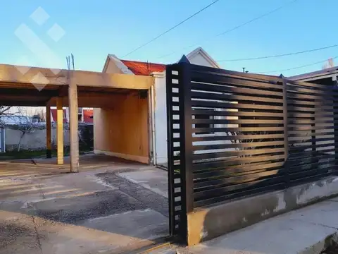 En Venta | Casa   Quincho | Apto Credito | Centenario