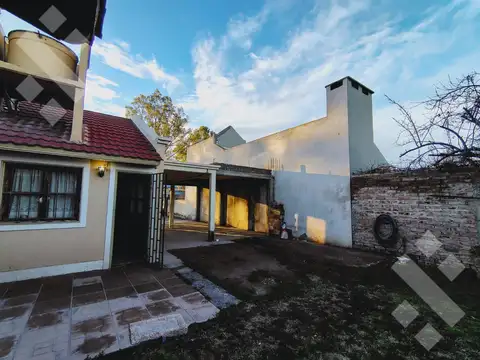 En Venta | Casa + Quincho | Apto Credito | Centenario