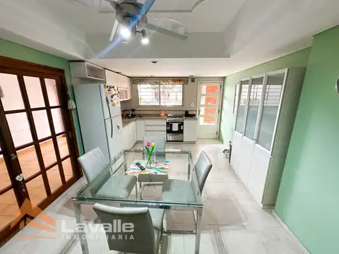 Casa en Venta en Bernal Oeste, USD 250.000