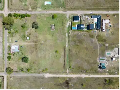 Terreno 968 m2 en pueblo turístico. Apto crédito. Villa ruiz