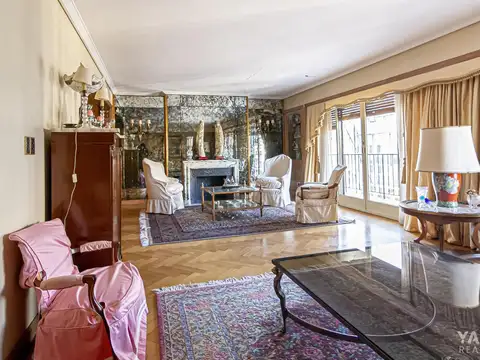 Departamento en venta - 6 Dormitorios 4 Baños - Cochera - 330Mts2 - Recoleta