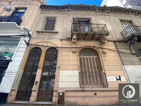 Casa de 6 dormitorios en venta  en el Centro de Rosario
