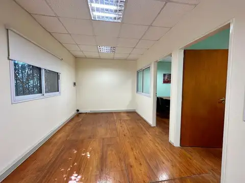 Edificio de oficinas en venta en pleno centro de Escobar - ID 5083