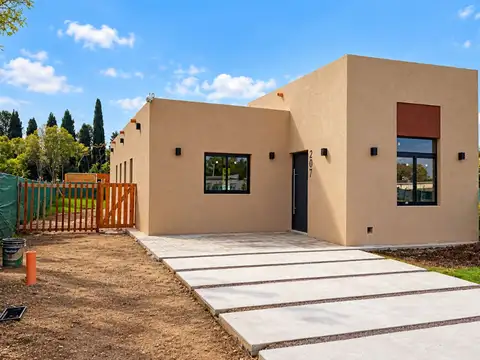 Venta Casa 4 Ambientes, Zelaya, Pilar