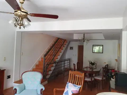 Depto Tipo Casa en Venta de 3 dormitorios