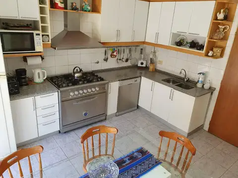Depto Tipo Casa en Venta de 5 ambientes