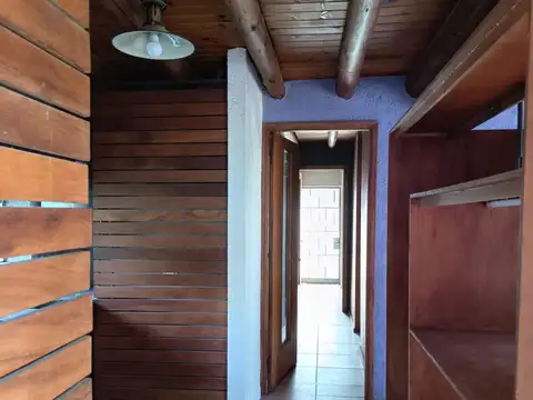 Casa en Alquiler con 2 cocheras
