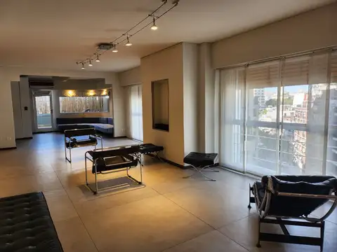 Departamento en Alquiler con 3 cocheras