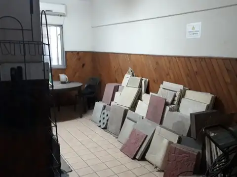 Galpon en Venta en Banfield, USD 450.000