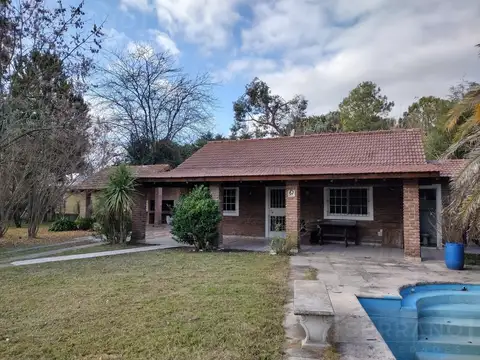 Casa 3 ambientes con 2 baños