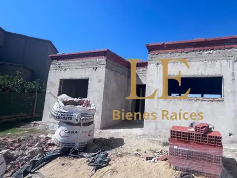 Casa en Venta con 5 cocheras