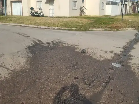 VENTA EN BLOCK CASA DE 3 AMB + DEPTO DE 2 AMB CON PARQUE
