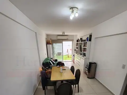 DEPARTAMENTO 2 AMB. EN EXCELENTE ESTADO CON PATIO