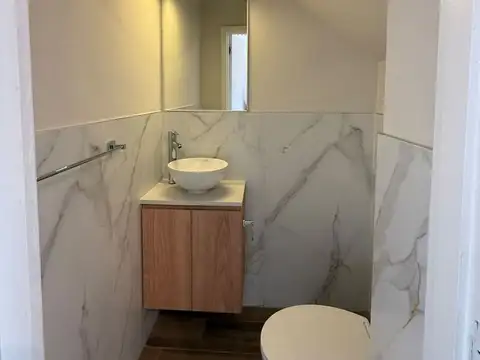 Casa en Venta con 1 cochera
