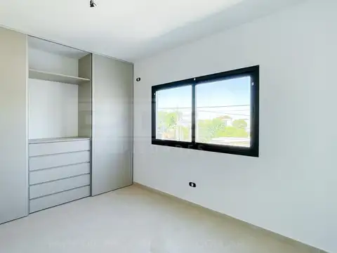 Casa en Venta en Munro-Este, USD 195.000