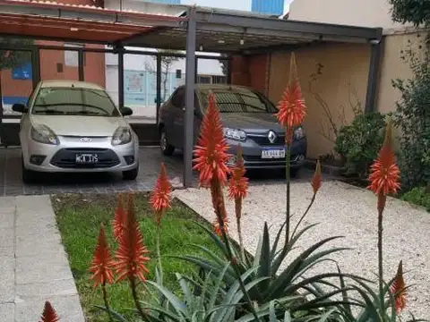 Casa en Venta en Villa Primera, USD 170.000