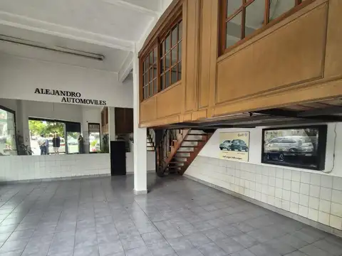 LOCAL COMERCIAL