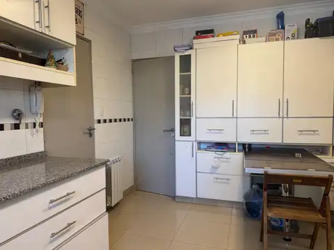 Casa en venta en zona Parque Guillermina - una planta