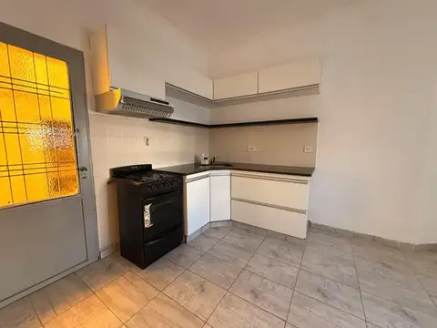 Casa en Alquiler en La Plata, $ 800.000