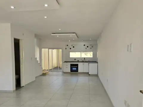 Casa 3 ambientes con 3 baños