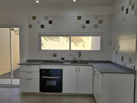 Casa 3 ambientes con 3 baños