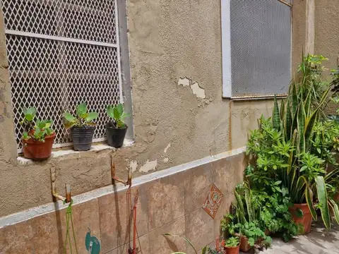 Depto Tipo Casa en Venta en Villa del Parque, USD 185.000