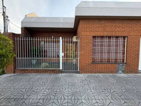 Alquiler Casa PH  al frente 4 ambientes con patio, El Palomar