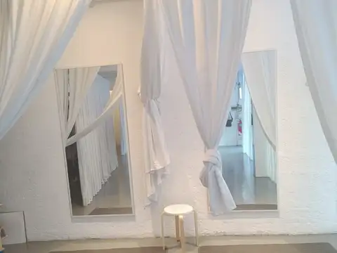 Local en Alquiler Via Púb.