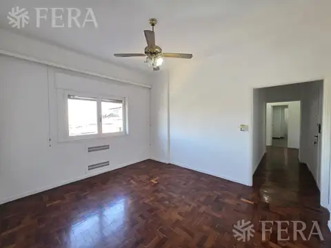 Venta departamento 3 ambientes con cochera en Sarandi