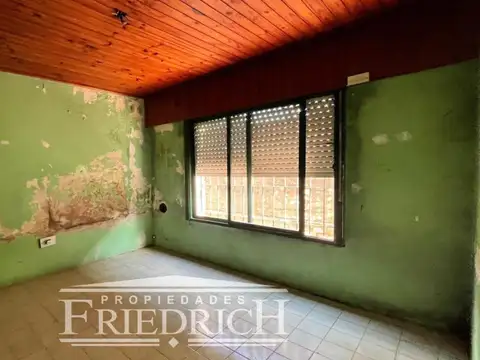 CASA EN VENTA - A RECICLAR - GENERAL RODRIGUEZ