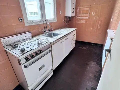 Departamento en Alquiler en Parque Patricios, $ 420.000