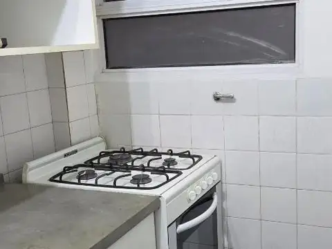 DOS AMBIENTES MUY BIEN UBICADO A RECICLAR