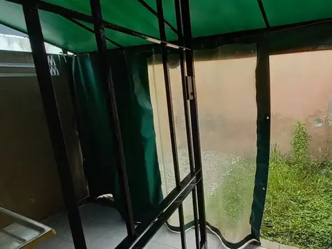 Depto Tipo Casa 2 ambientes con 1 baño