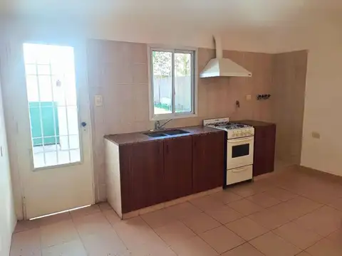 VENTA CASA 4 AMBIENTES VILLA ELVIRA