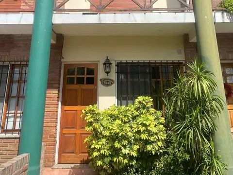 Casa Triplex  en Alquiler en Ciudad Jardin, Tres de Febrero, G.B.A. Zona Oeste