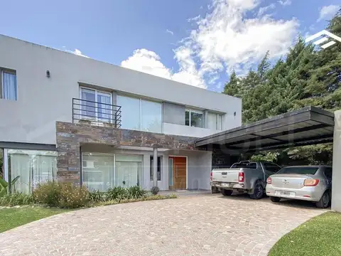 Casa 4 ambientes en venta - Los Naranjos, Canning