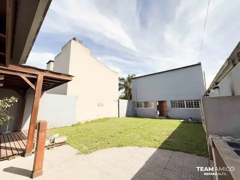 Casa 2 ambientes con 1 baño