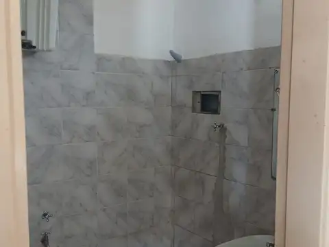 Casa 2 ambientes con 1 baño