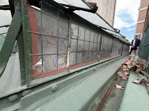 Maipú 700