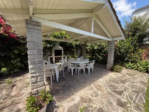 Casa en Alquiler en Los Troncos, USD 1.800