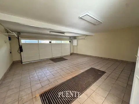 Casa 6 ambientes con 3 baños