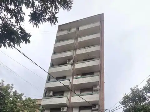 DEPARTMENTO DE BUENAS DIMENSIONES EN RECOLETA